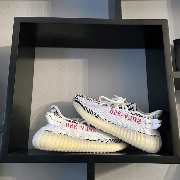 Yeezys zebra🦓 - Picture 2 of 3